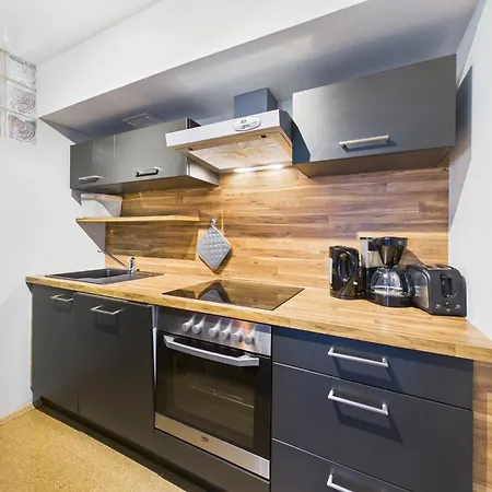 Boutique73 Garden Apartment Ossiach