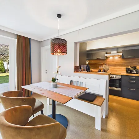 Boutique73 Garden Apartment