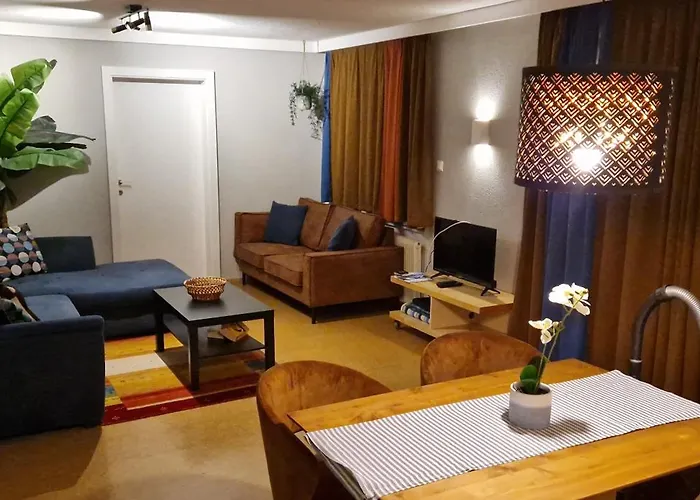 Boutique73 Garden Apartment